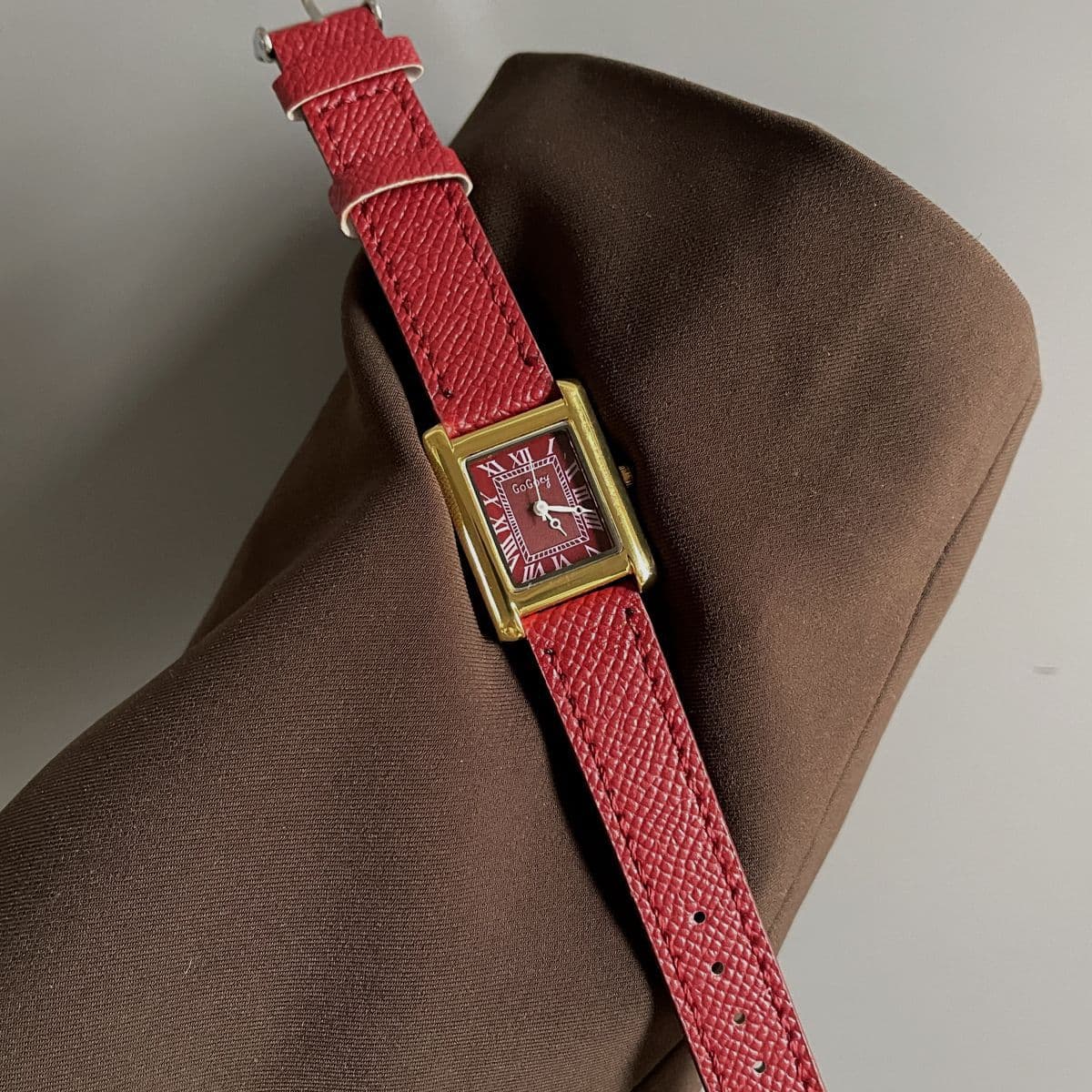 Unique retro classic design square belt watch women's minimalist high-end ins light luxury commuter quartz watch 6
