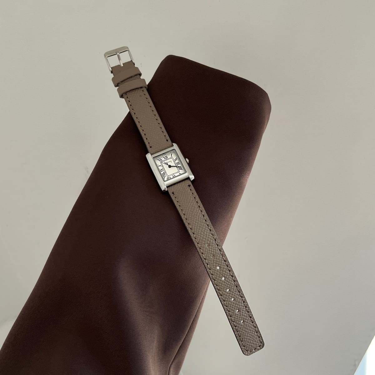 Unique retro classic design square belt watch women's minimalist high-end ins light luxury commuter quartz watch 7