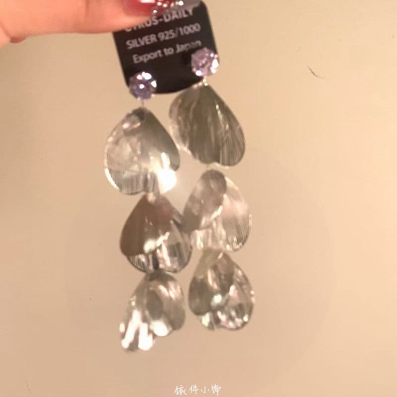 "Leng Yanliu Guang" Heavy Metal Petals Exaggerated Earrings and Earrings High-end Light Luxury Niche Exquisite Earrings for Women 3