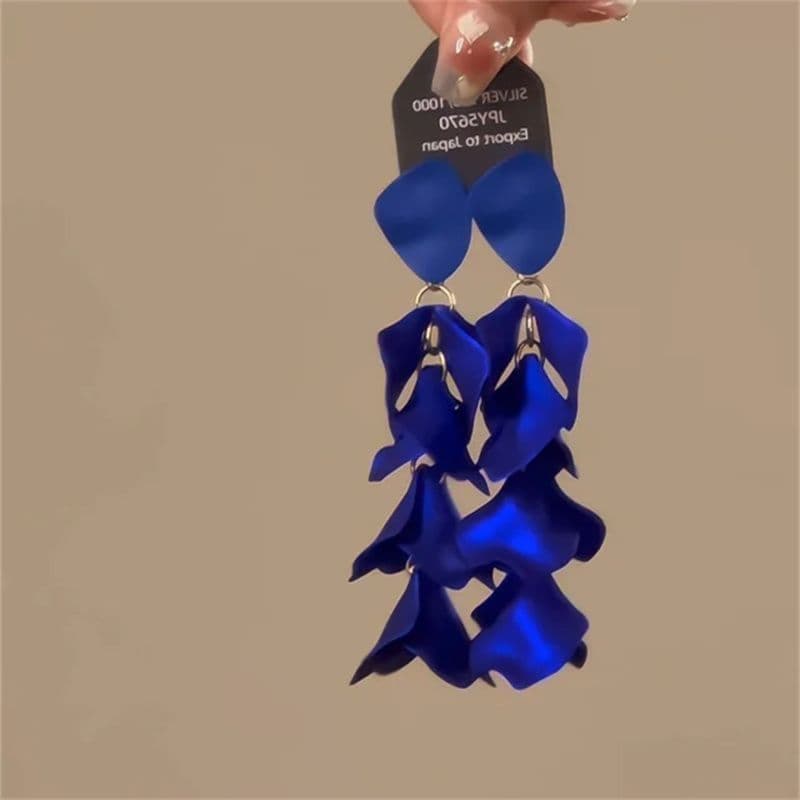 "Leng Yanliu Guang" Heavy Metal Petals Exaggerated Earrings and Earrings High-end Light Luxury Niche Exquisite Earrings for Women 10