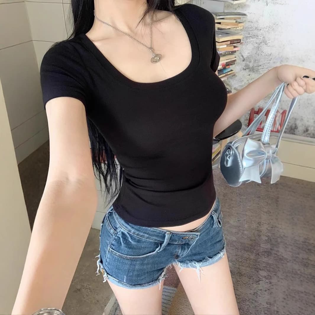 Tight-fitting T-shirt, right shoulder, large U-neck, high-quality bottoming shirt, spring and summer low-neck, short-sleeved, slim, versatile top for women 5
