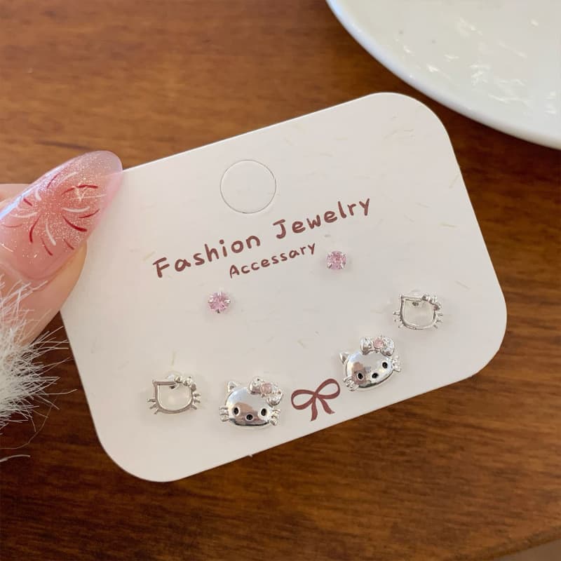 Cartoon Cute Silver Small Earrings for Women Silver Needle Temperament Puppy Cat Small Simple Daily Versatile Student Earrings 7