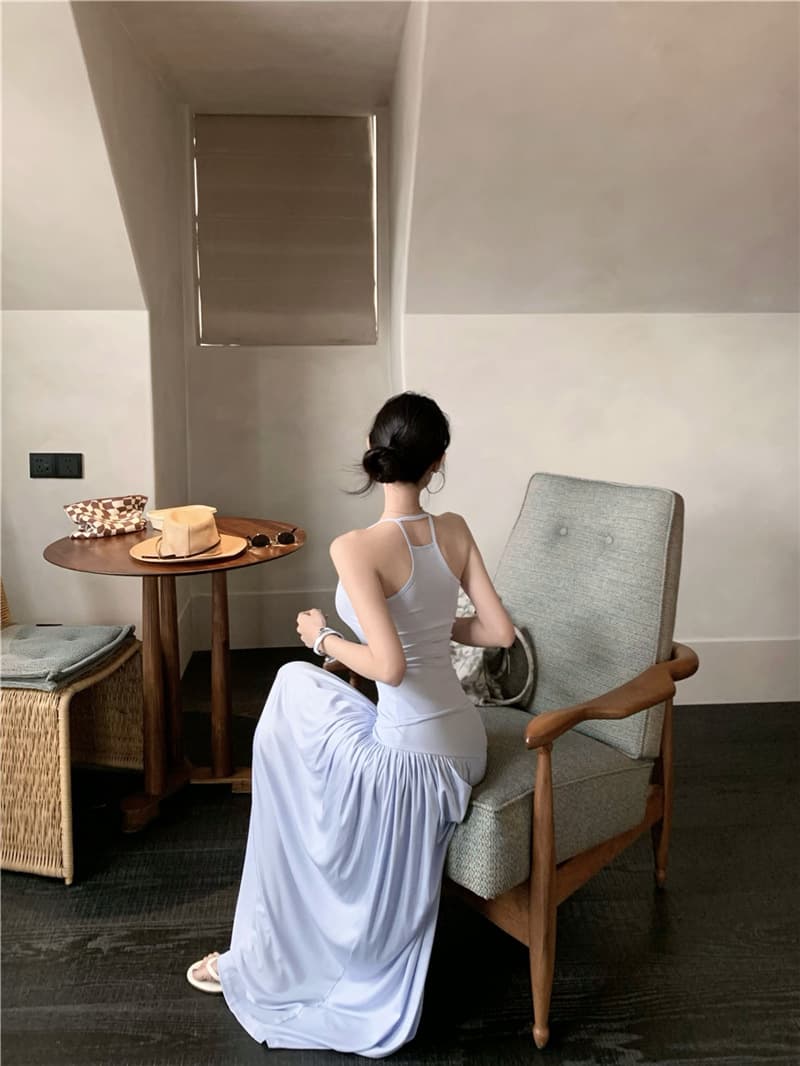 Suit skirt women's spring vacation style lazy long skirt skirt pure desire hollow camisole sleeveless top 7