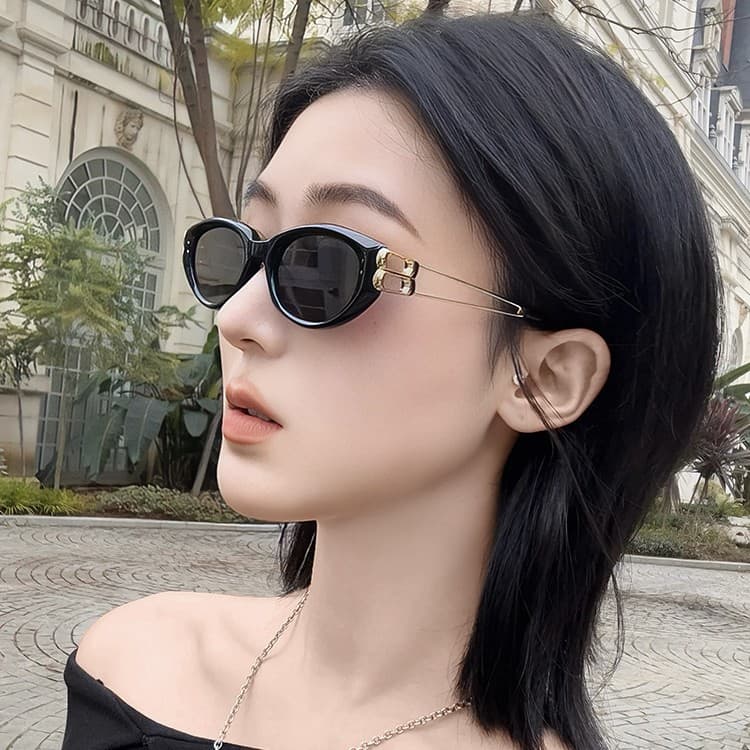 Jennie's same style 2025 new metal leg cat-eye sunglasses women's high-end fashion polarized sunglasses trend 4