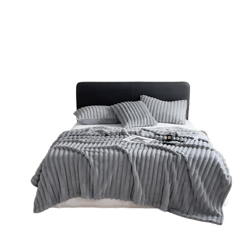 Popular foreign trade rabbit plush blanket, flannel blanket, thickened coral fleece blanket, office nap blanket, light luxury air-conditioning blanket 6