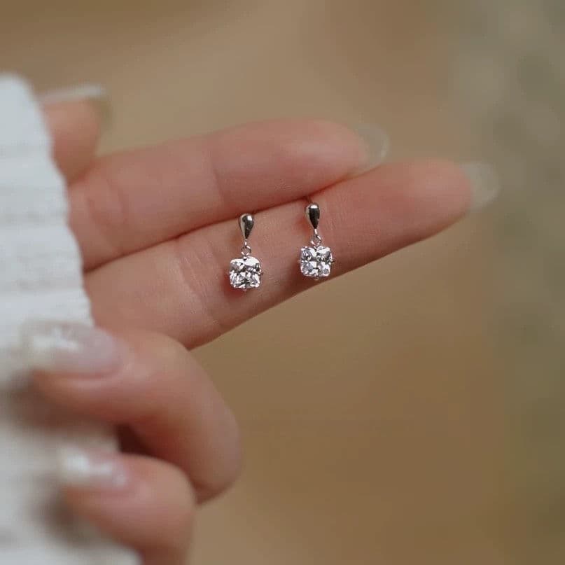 Factory direct supply S925 sterling silver gold-plated French sugar cube earrings for women princess style water drop square zircon earrings summer 3