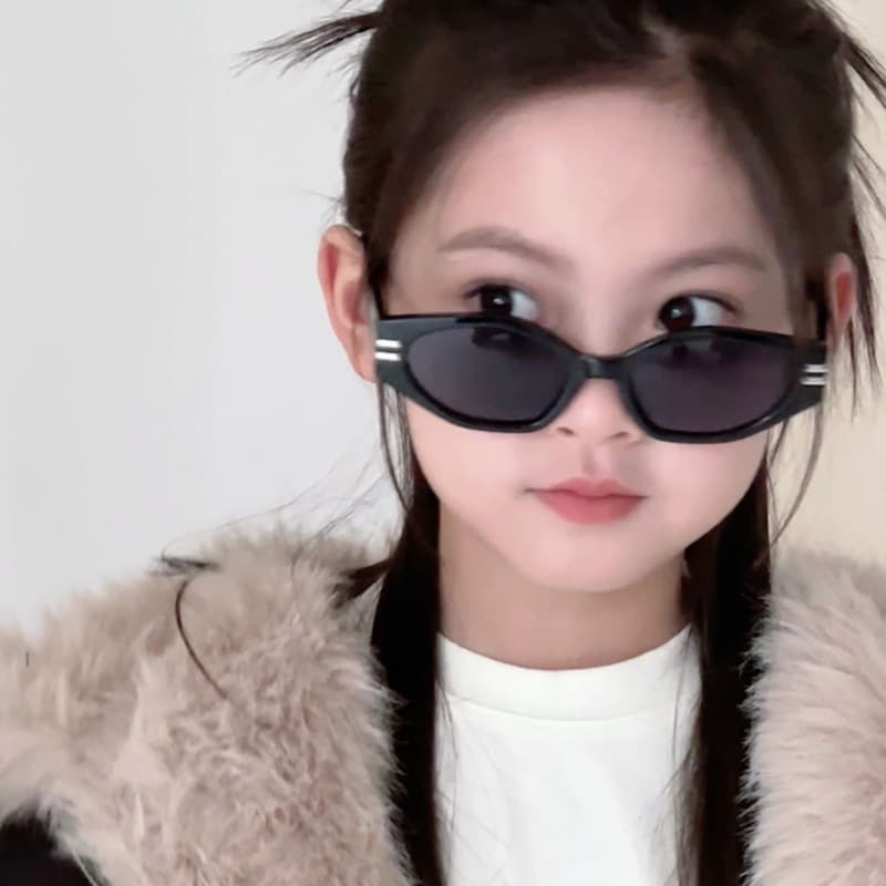 Children's Hong Kong style personalized street sunglasses for boys and girls, Korean style fashionable and versatile retro cat-eye irregular sunglasses 5