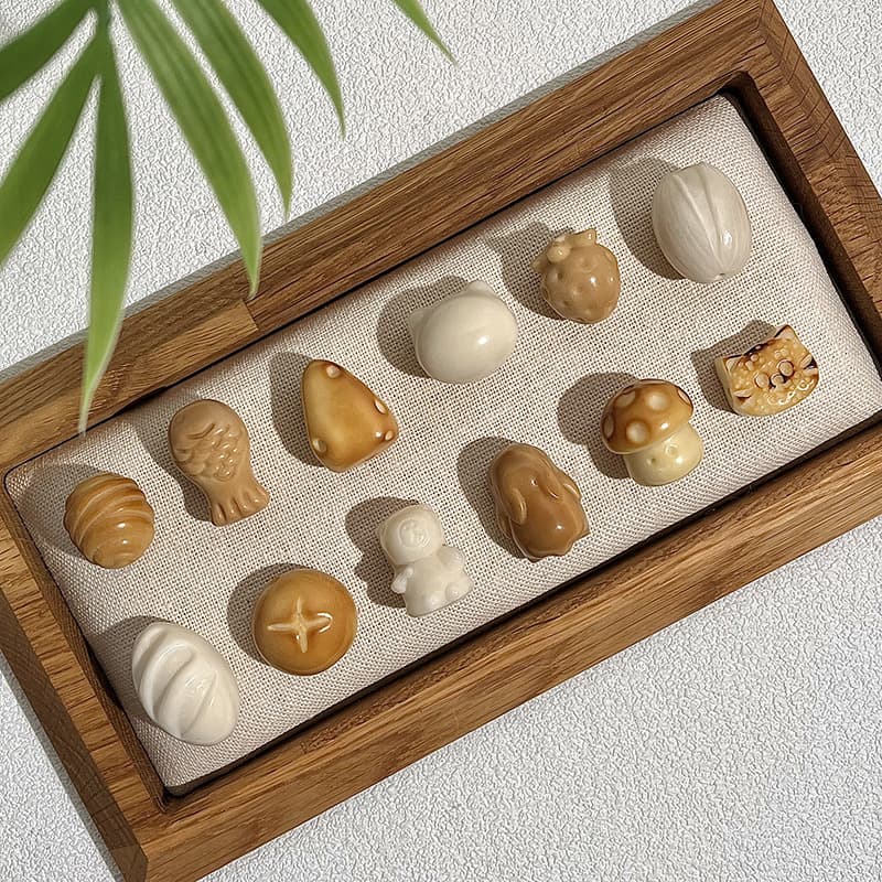 Factory direct sales carvings, ivory fruit accessories, loose beads, diy bracelets, cute small animal accessories, wholesale toys 1