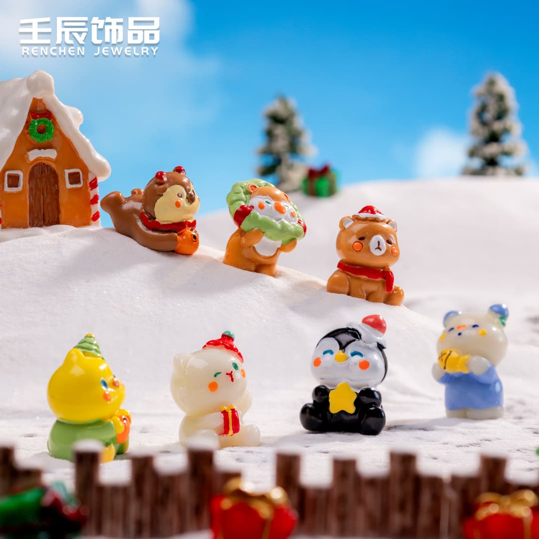 Christmas small animal microscopic scene Christmas snow scene diy resin craft decoration accessories desktop car decoration 3
