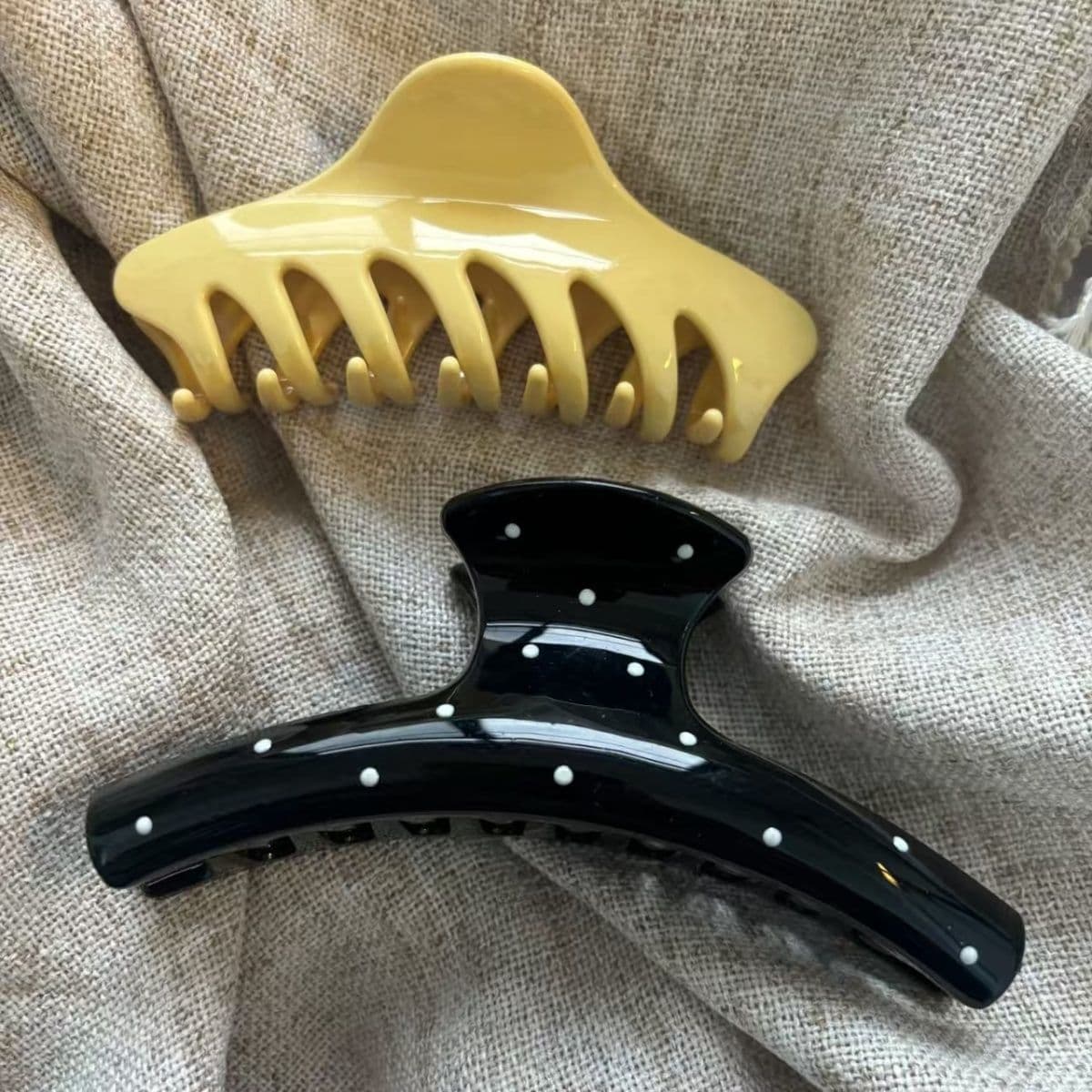 Super-capable cream yellow and polka dot large grabbing clip acrylic shark clip high-end hair catching back head plate hair clip 1
