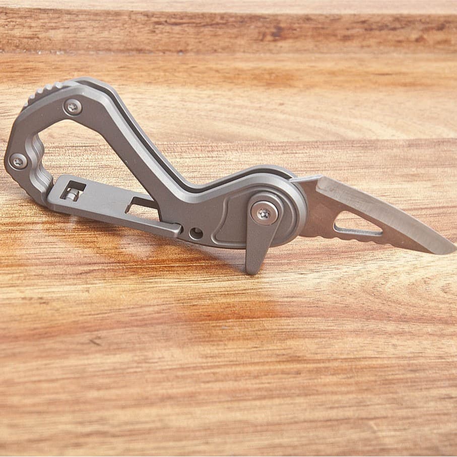 Outdoor convenient steel blade titanium alloy keychain folding knife express delivery artifact multi-functional tool stainless steel 4