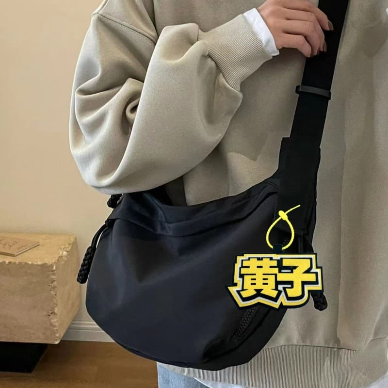 Trendy non-woven pendant keychain Huang Zihongfan peripheral support creative pendant school bag text bag charm 7