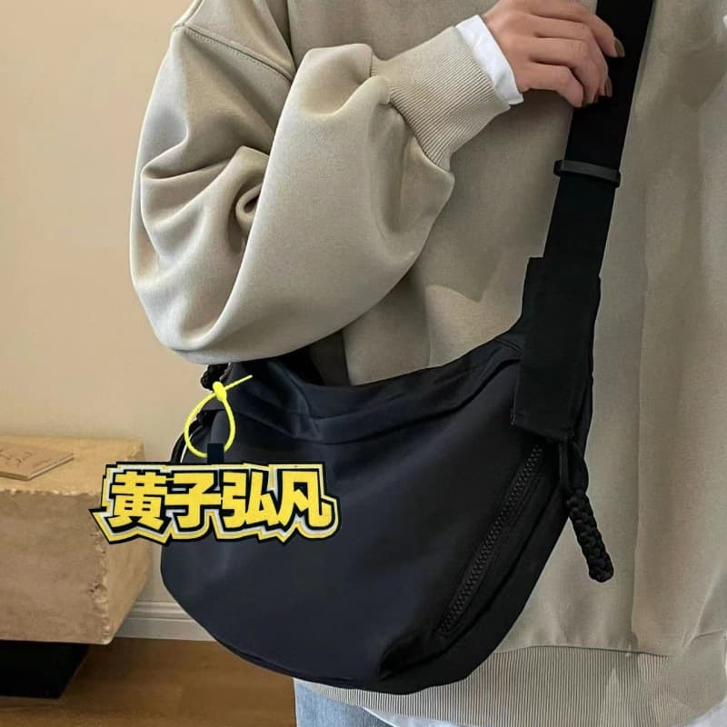 Trendy non-woven pendant keychain Huang Zihongfan peripheral support creative pendant school bag text bag charm 10
