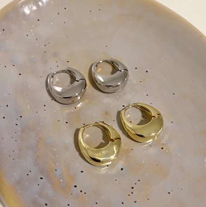European and American fashionable light luxury geometric earrings, personalized niche design, high-end earrings, versatile retro earrings 5