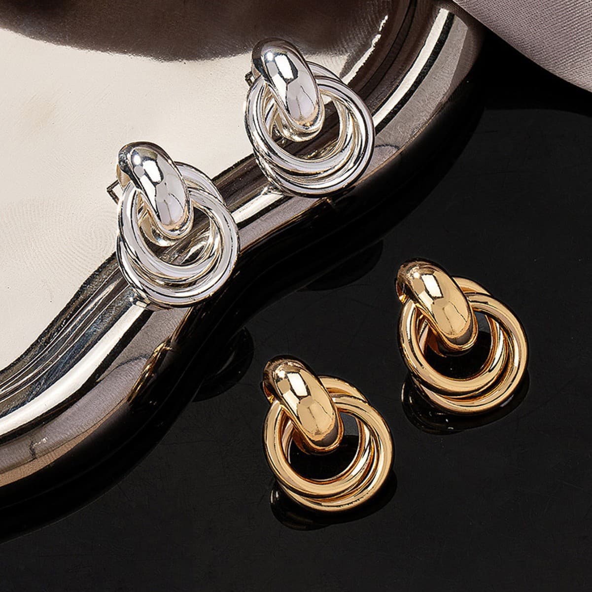Cross-border earrings European and American fashion retro earrings textured double-layer metal winding earrings earrings factory direct wholesale 1