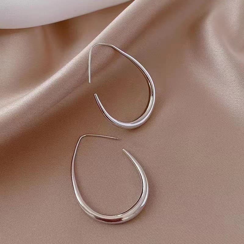 Oval earrings Internet celebrity temperament women's earrings simple retro Hong Kong style earrings personality European and American exaggerated large earrings wholesale 4