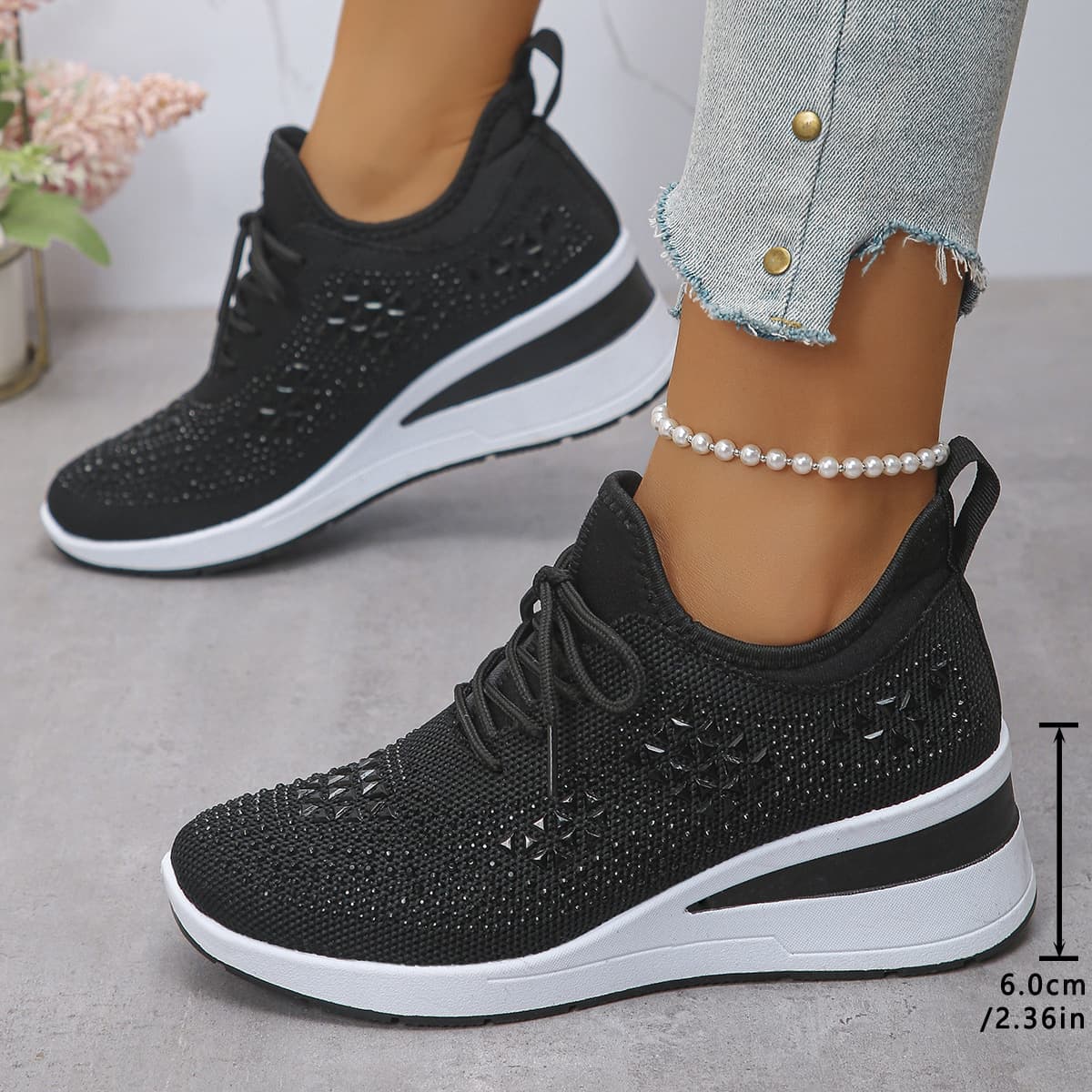 Cross-border rhinestone lace-up women's casual shoes low-cut sports fashion style foreign trade wholesale daily commuting suitable for comfort 2