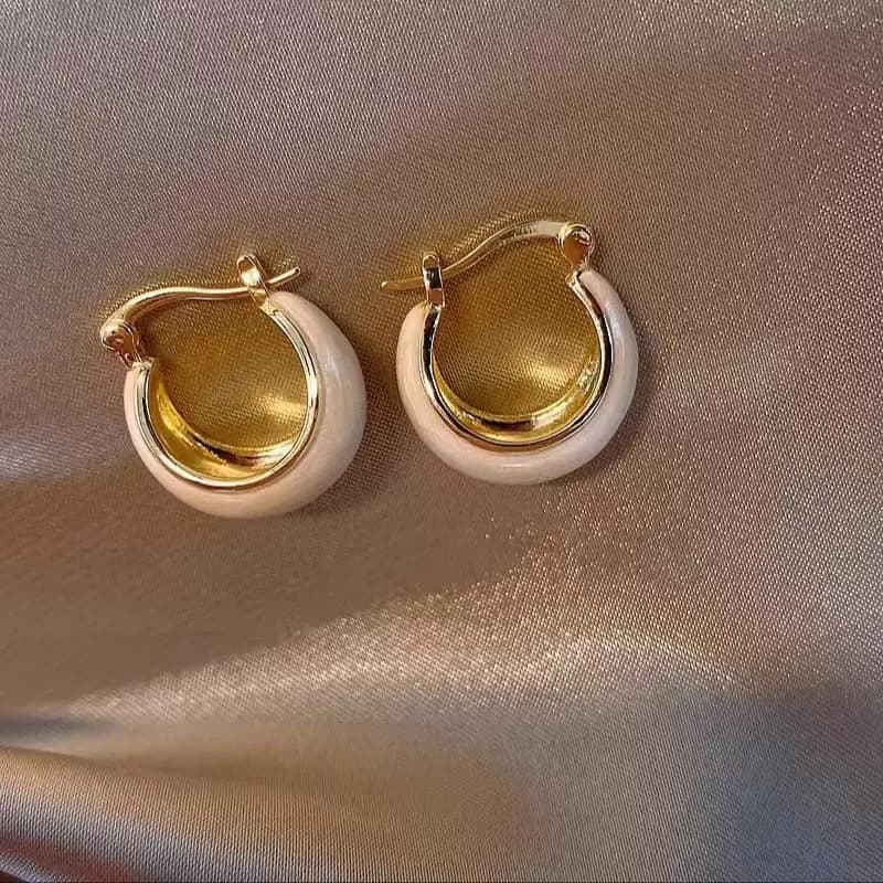 New retro cool earrings Maillard fashionable earrings niche design simple light luxury earrings 5