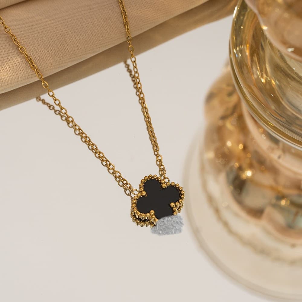 Cross-border lucky four-leaf clover necklace titanium steel light luxury high-end female trendy double-sided design clavicle necklace jewelry 10