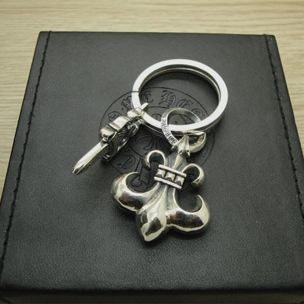 Yuexiang's new keychain, skull pendant buckle head, spring lobster head lock buckle, personalized trendy men's and women's models 7