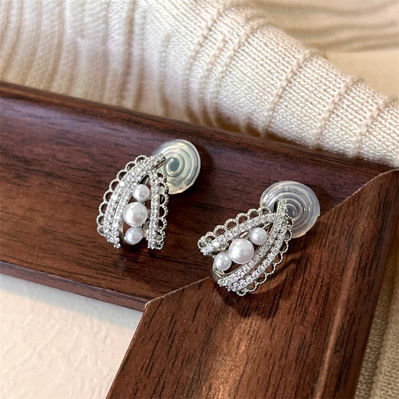 Micro-encrusted lace pearl stud earrings for women, light luxury and high-end niche design, versatile and simple earrings, non-pierced earrings 10