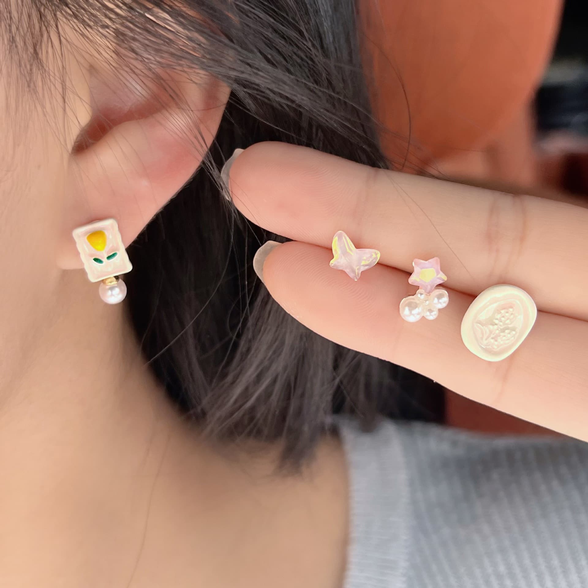 Sweet Flower Butterfly Earring Set One Week Combination Tulip Quality Versatile Pearl Meteorite Exquisite Women's Earrings 3