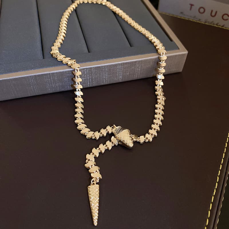 Brushed water drop love pendant pull-out necklace simple high-end sweater chain niche cold style necklace jewelry 10