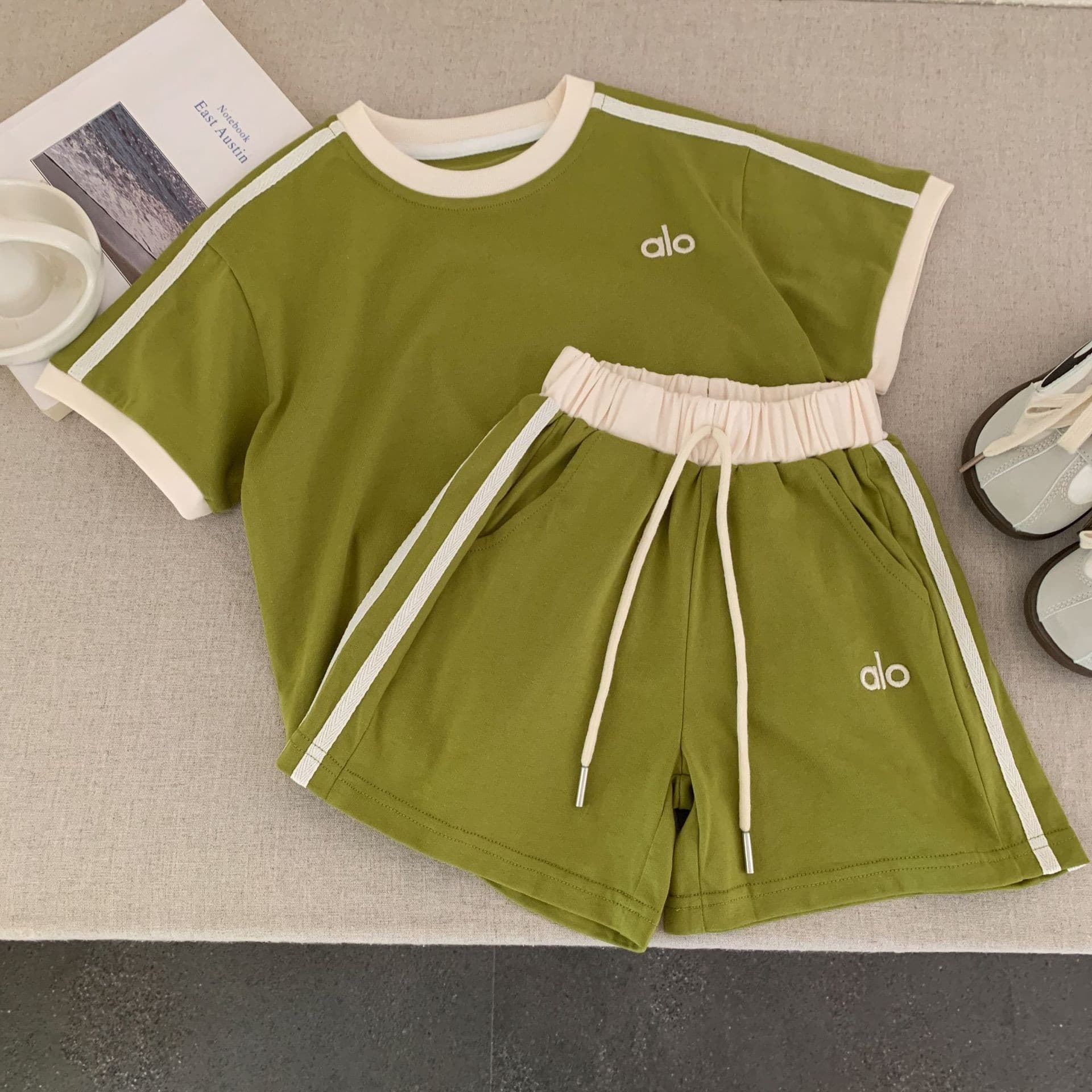 Children's suit 25 summer Japanese fashion brand embroidered cotton short-sleeved baby and child sports and leisure two-piece set for boys and girls 9