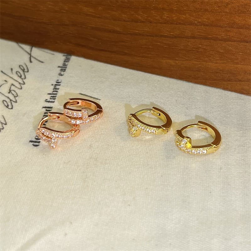 Natural shell earrings for women, light luxury and high-end hoop earrings, cross gold-plated retro versatile earrings 9