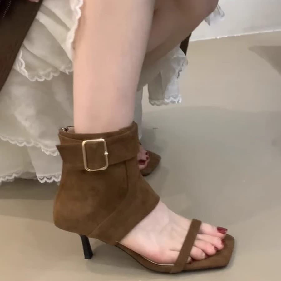 Thin-heeled sandals for girls, fairies, European and American style 2025 new internet celebrity retro suede open-toe belt buckle high-heeled sandals 1