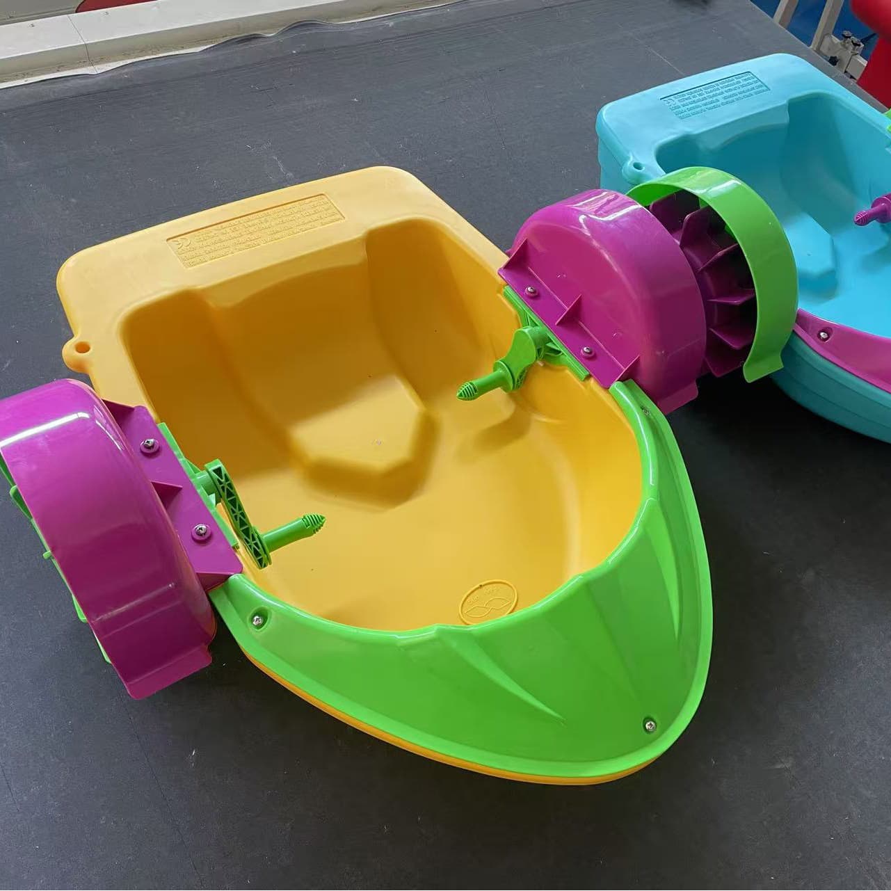 New children's water hand boat outdoor park paradise equipment inflatable pool swimming pool parent-child electric boat 2