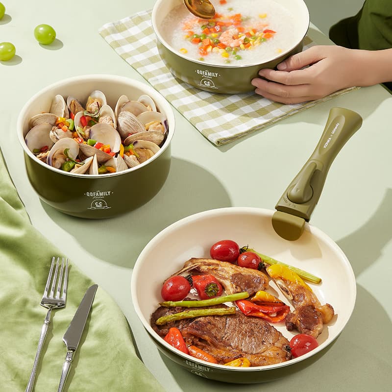 QQfamily co-branded pot three-piece set kitchen household non-stick pot milk pot wok frying pan gift 4