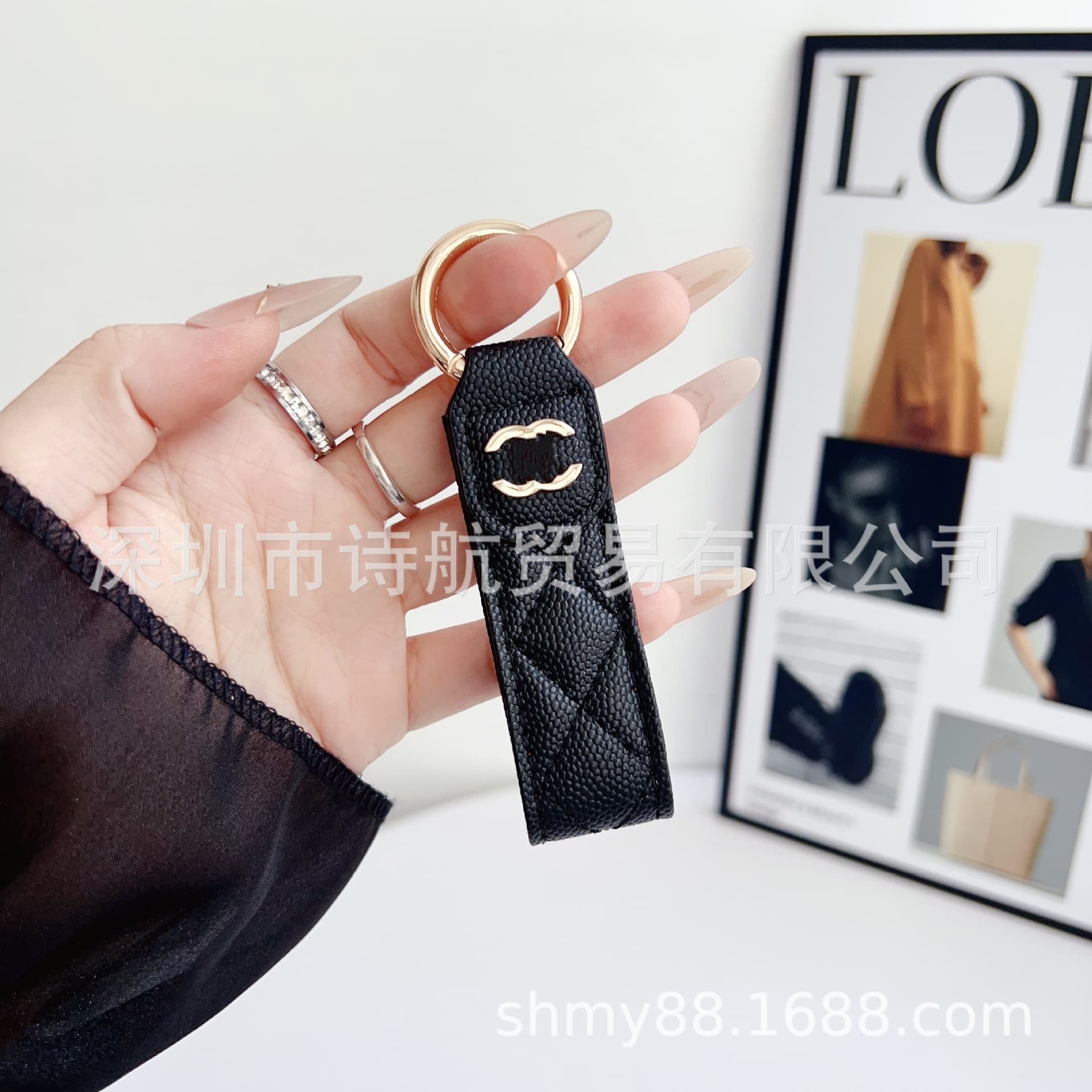 2025 Hot Luxury Trendy Keychain Pendant Foreign Trade Classic European and American Fashion Brand Bag Pendant Car Keychain 7