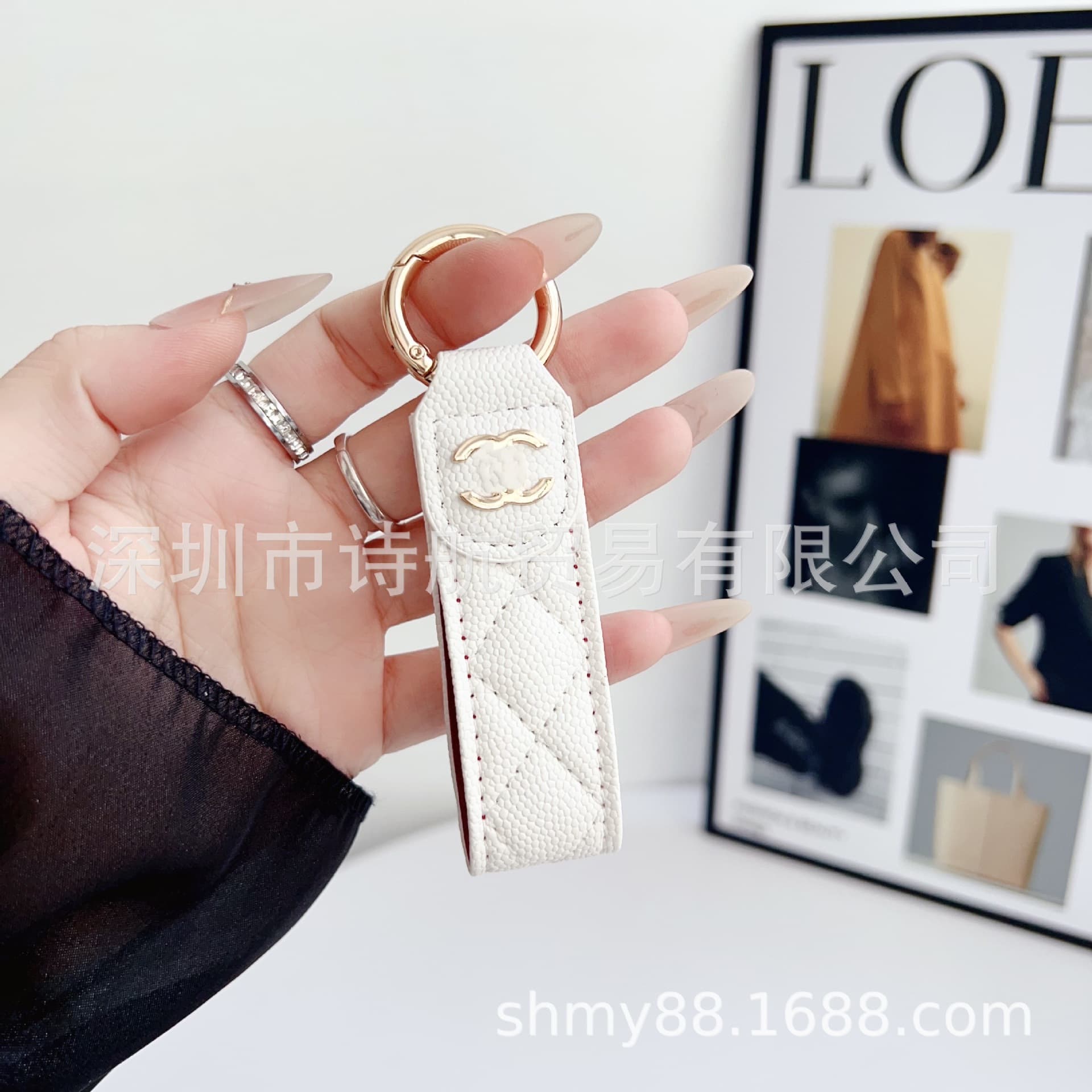 2025 Hot Luxury Trendy Keychain Pendant Foreign Trade Classic European and American Fashion Brand Bag Pendant Car Keychain 10