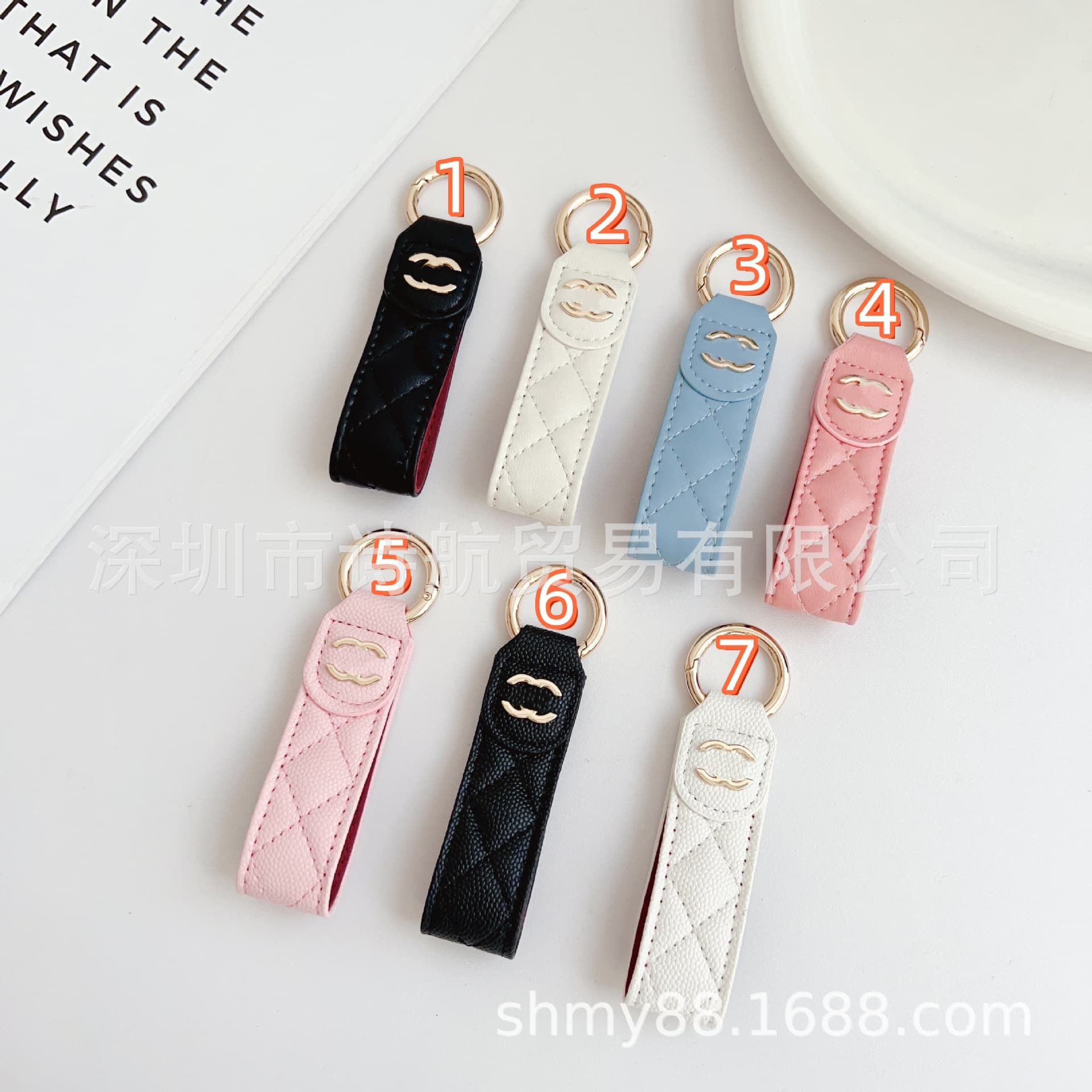 2025 Hot Luxury Trendy Keychain Pendant Foreign Trade Classic European and American Fashion Brand Bag Pendant Car Keychain 1