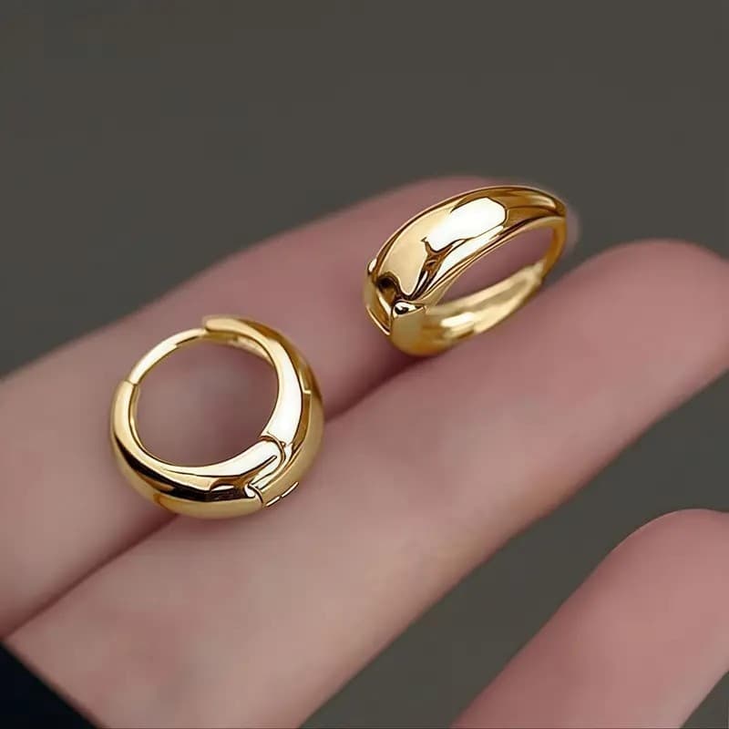 Cross-border fashion drop-shaped glossy earrings, cool style circle earrings, minimalist niche design, high-end ear jewelry
