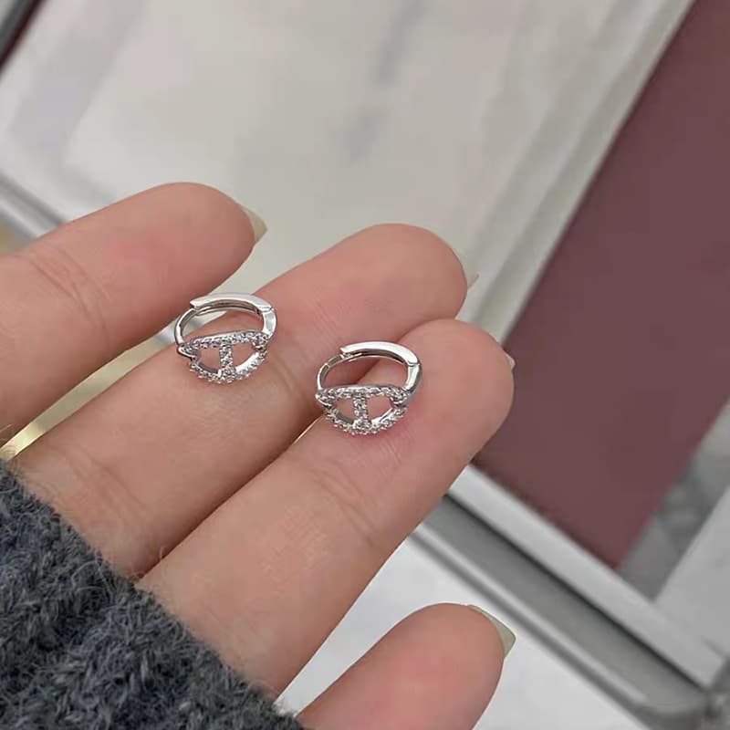 925 silver needle pig nose earrings for women 2025 popular buckles niche design high-end ear care fashion earrings 8