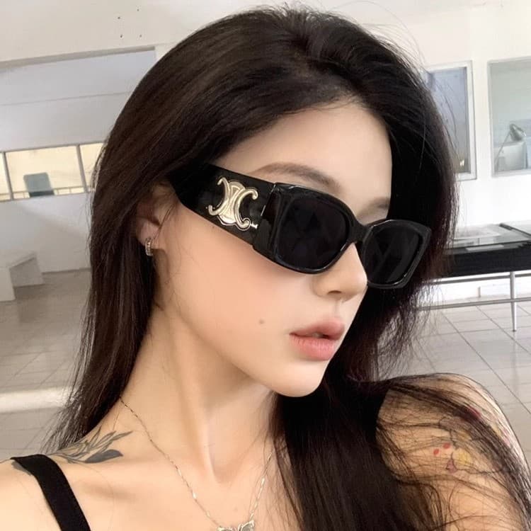 2024 New European and American Fashion Narrow Frame Sunglasses Women's Square Frame Sunglasses Internet Celebrity Same Style Anti-UV Sunglasses 3