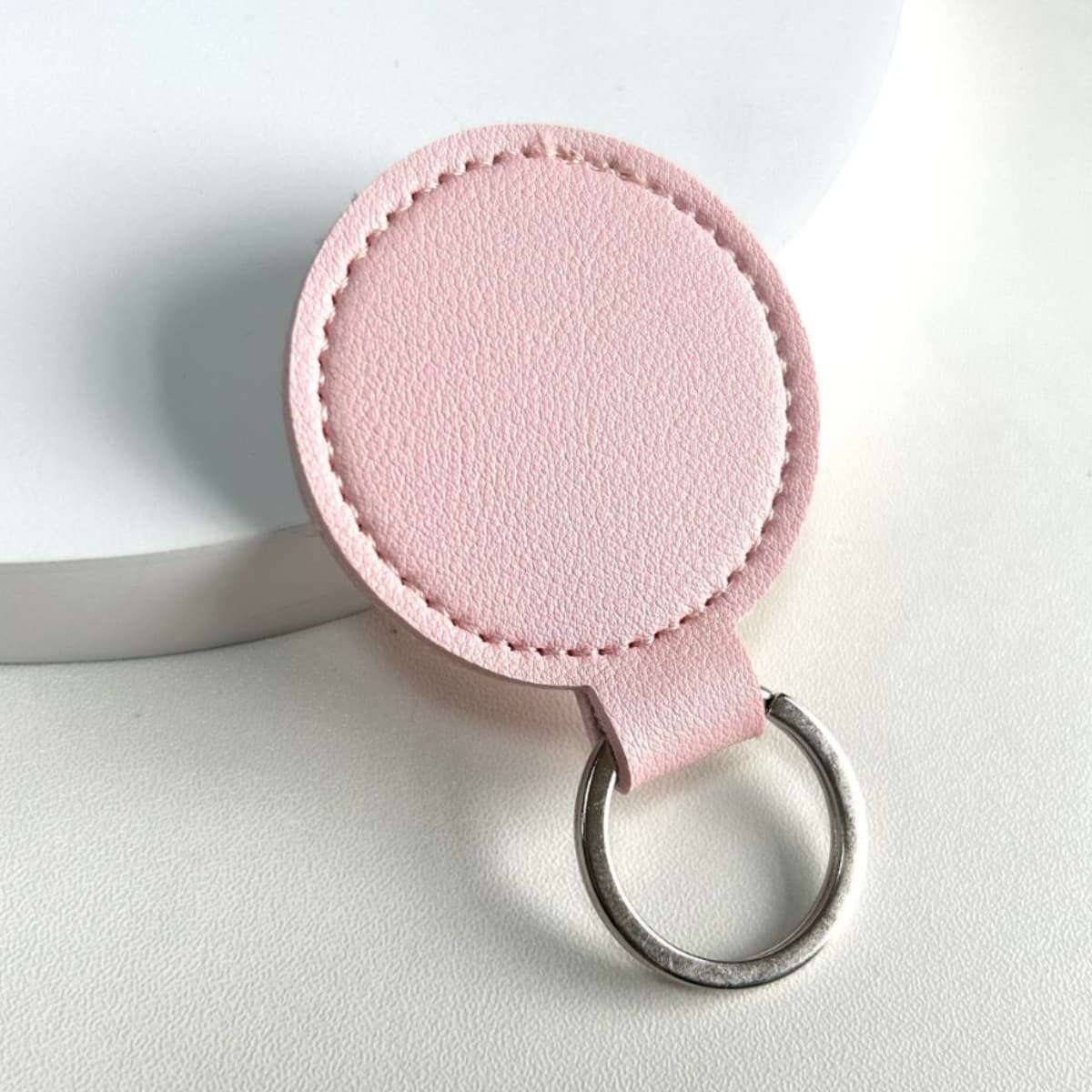 Amazon PU leather keychain simple storage business car bag accessories leather DIY keychain light luxury 7