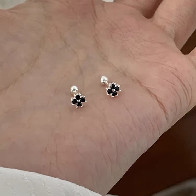 Earrings for women, new Chinese style, fresh temperament, high-end, elegant, niche design, sleep-free earrings