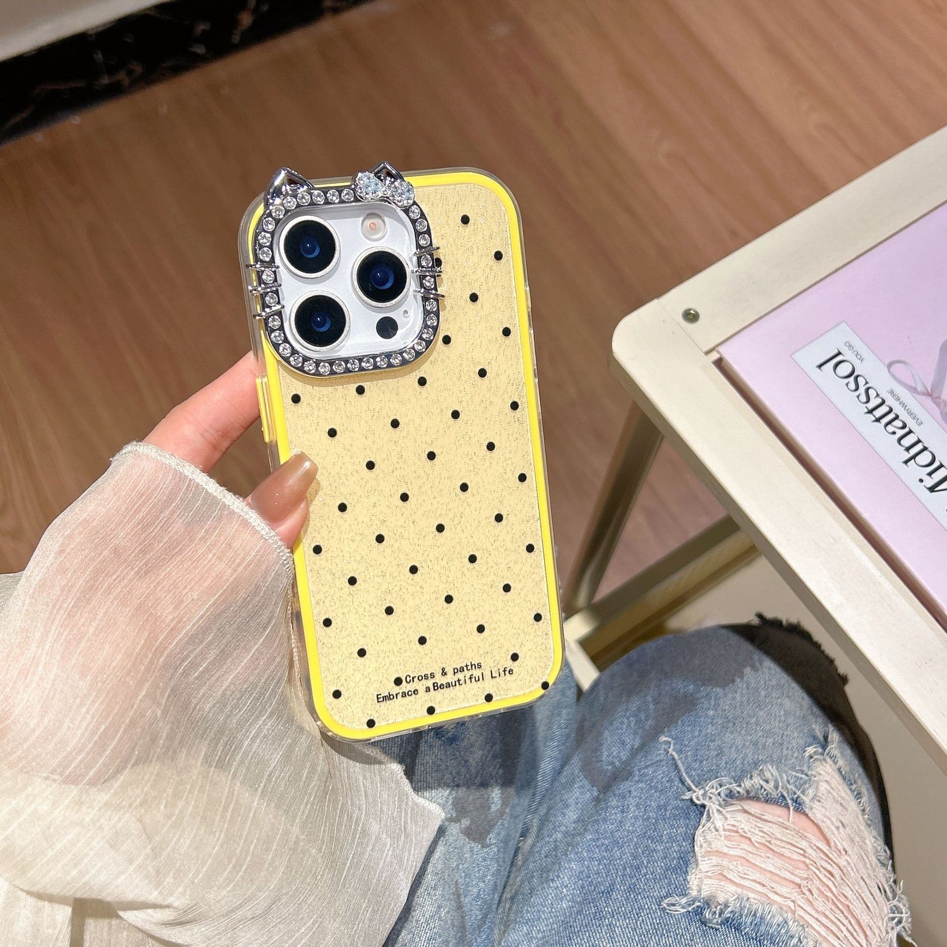 Internet celebrity high-looking polka dot suitable for iPhone17 mobile phone case 14 Apple 15 promax advanced 13 anti-fall 15 women 7