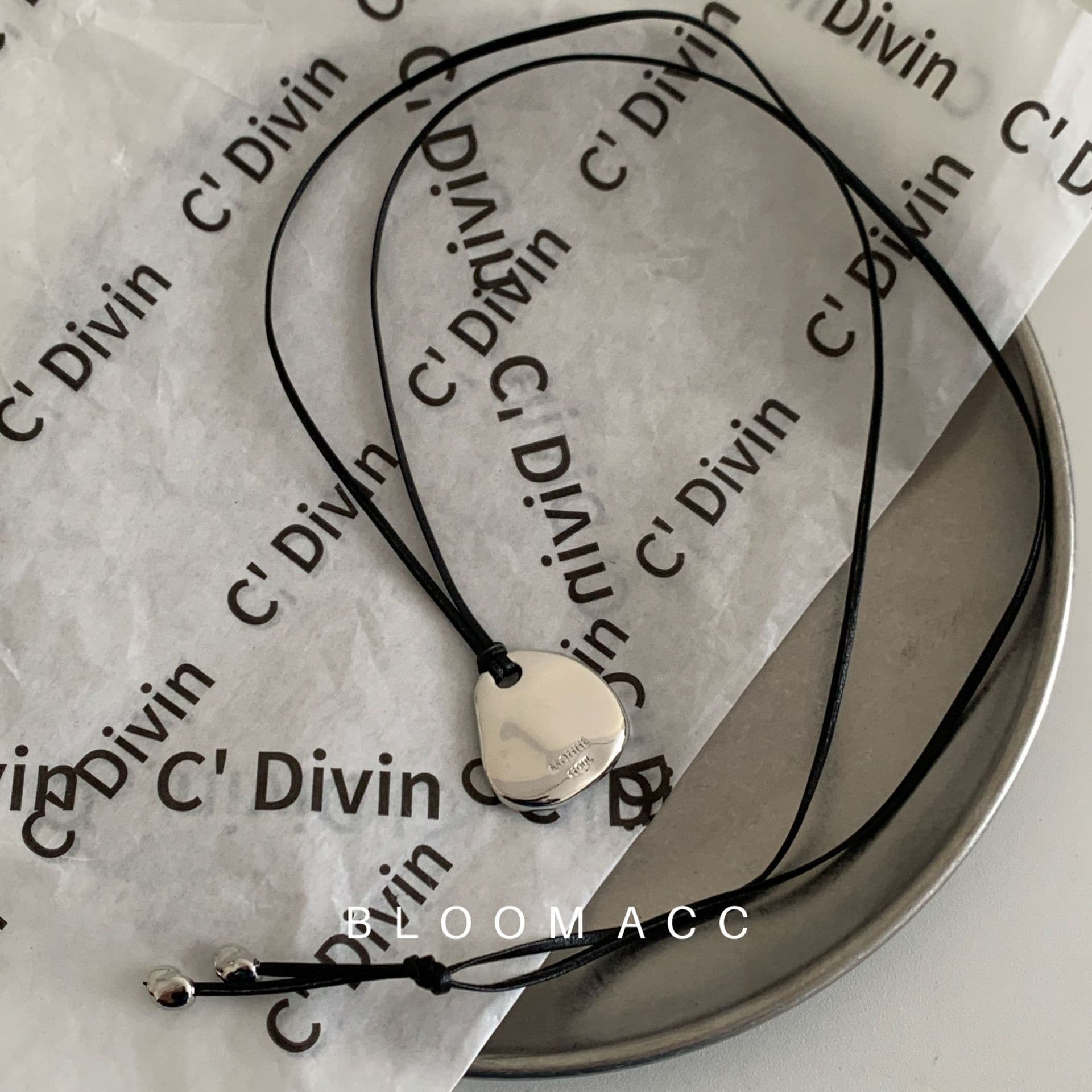 Korean new ins style letter mohhe irregular pendant black rope necklace fashionable and versatile casual sweater chain 6