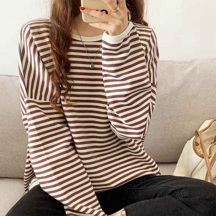 Korean style blue and white striped sweatshirt for women, super hot trend in autumn, chic, relaxed, lazy style, loose long-sleeved top 7