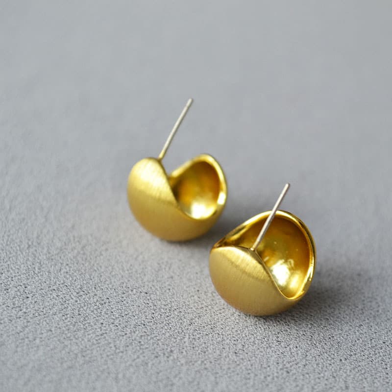 European and American niche design brass hollow hemisphere brushed gold-plated silver-plated ins high-end 925 silver needle earrings 4