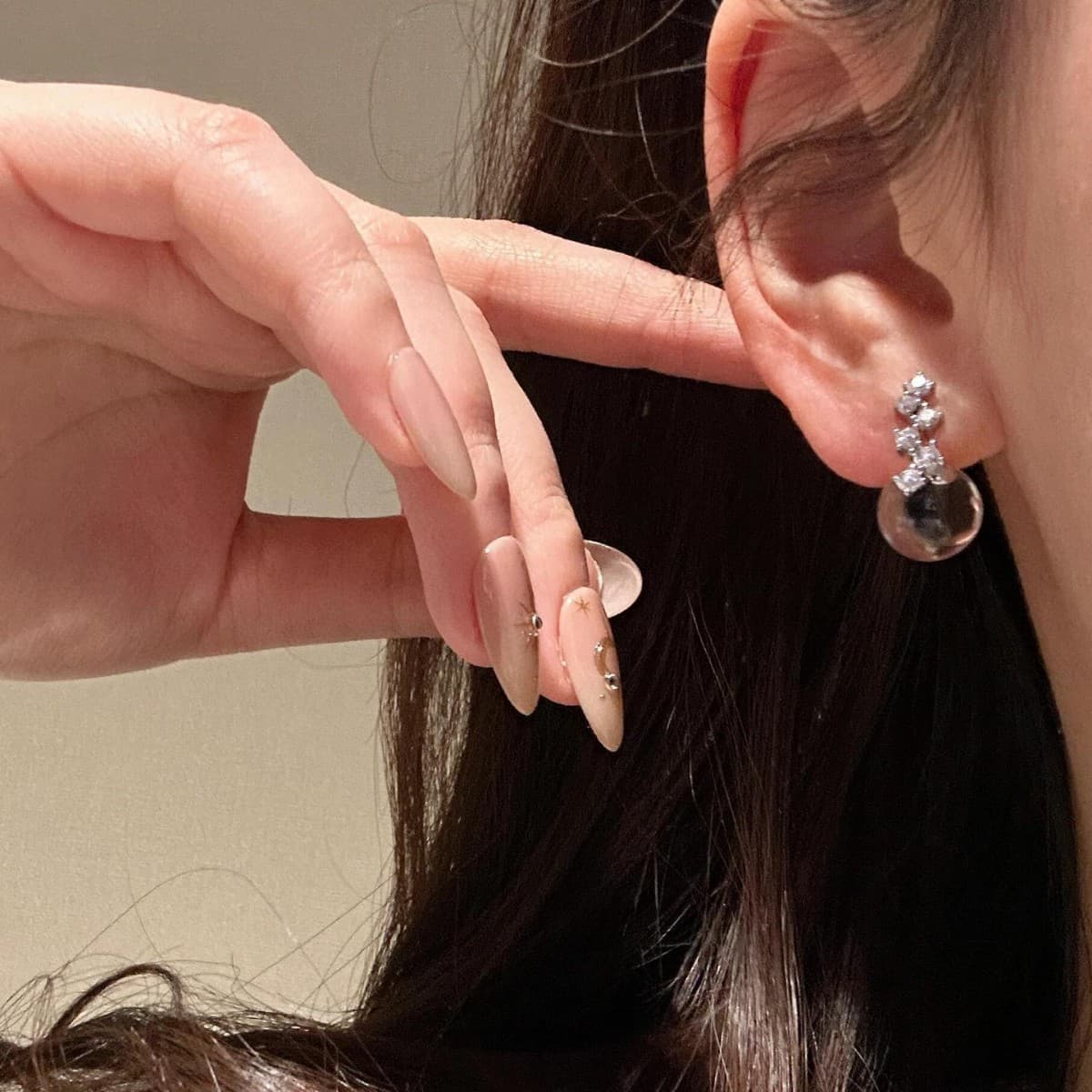 Cold style jewelry, star earrings for women, elegant, light, luxurious, niche, versatile, exquisite, compact, high-end atmosphere earrings 3