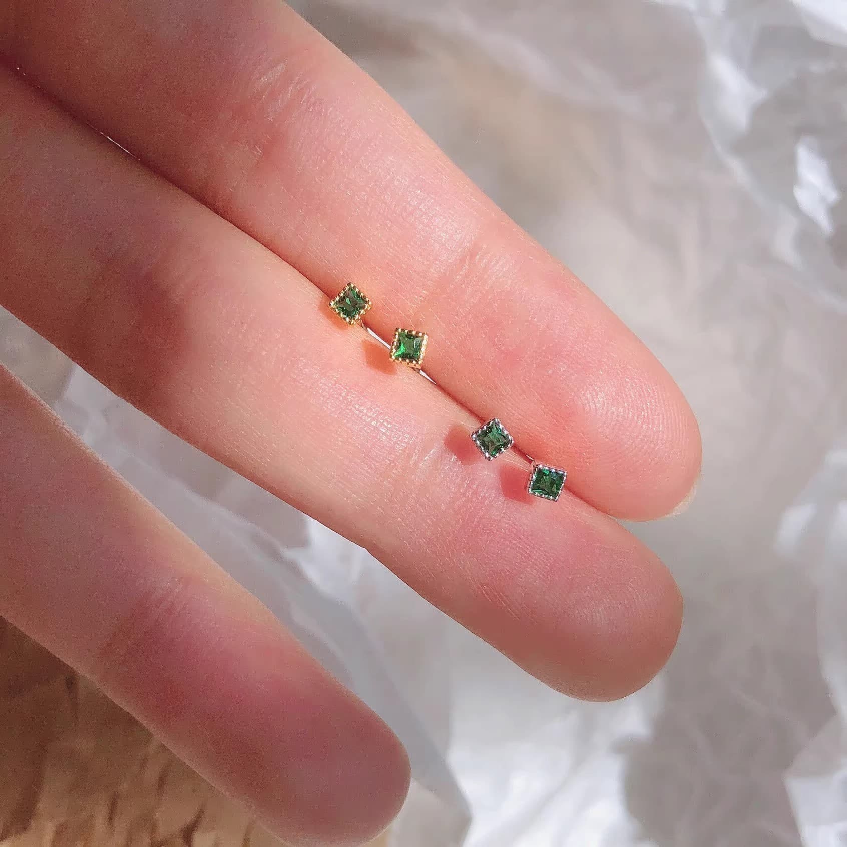 S925 sterling silver super mini no need to pick off small square green diamond geometric earrings for male and female students