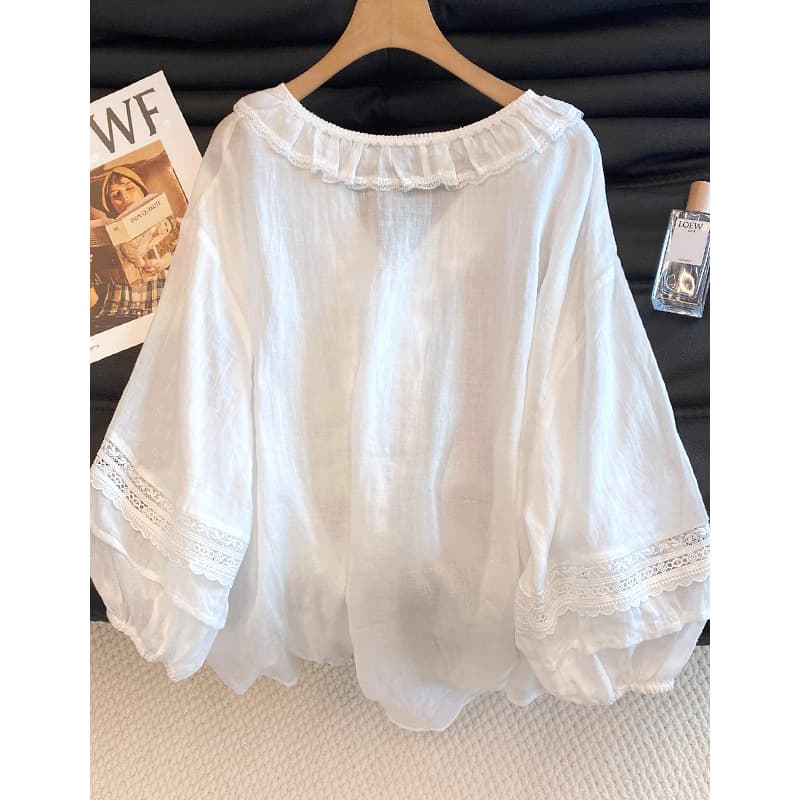 White pleated lace stitching V-neck single-breasted shirt for women 2025 summer new style versatile loose top for commuting 3