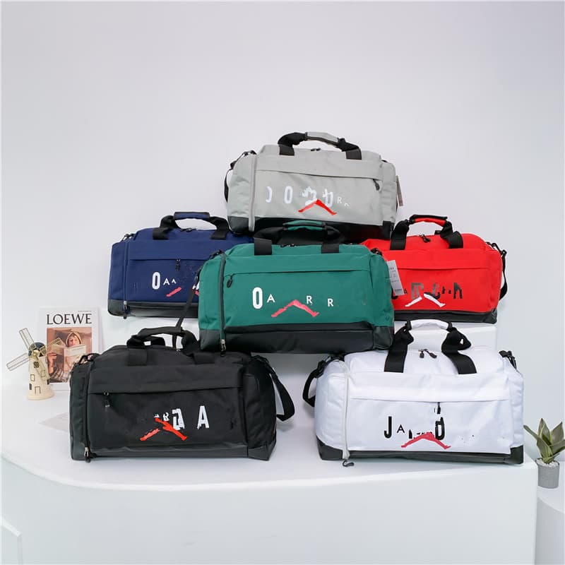 Trendy brand logo sports fitness bag for men, large capacity short-distance travel bag, swimming training bag, lightweight luggage backpack for women 1