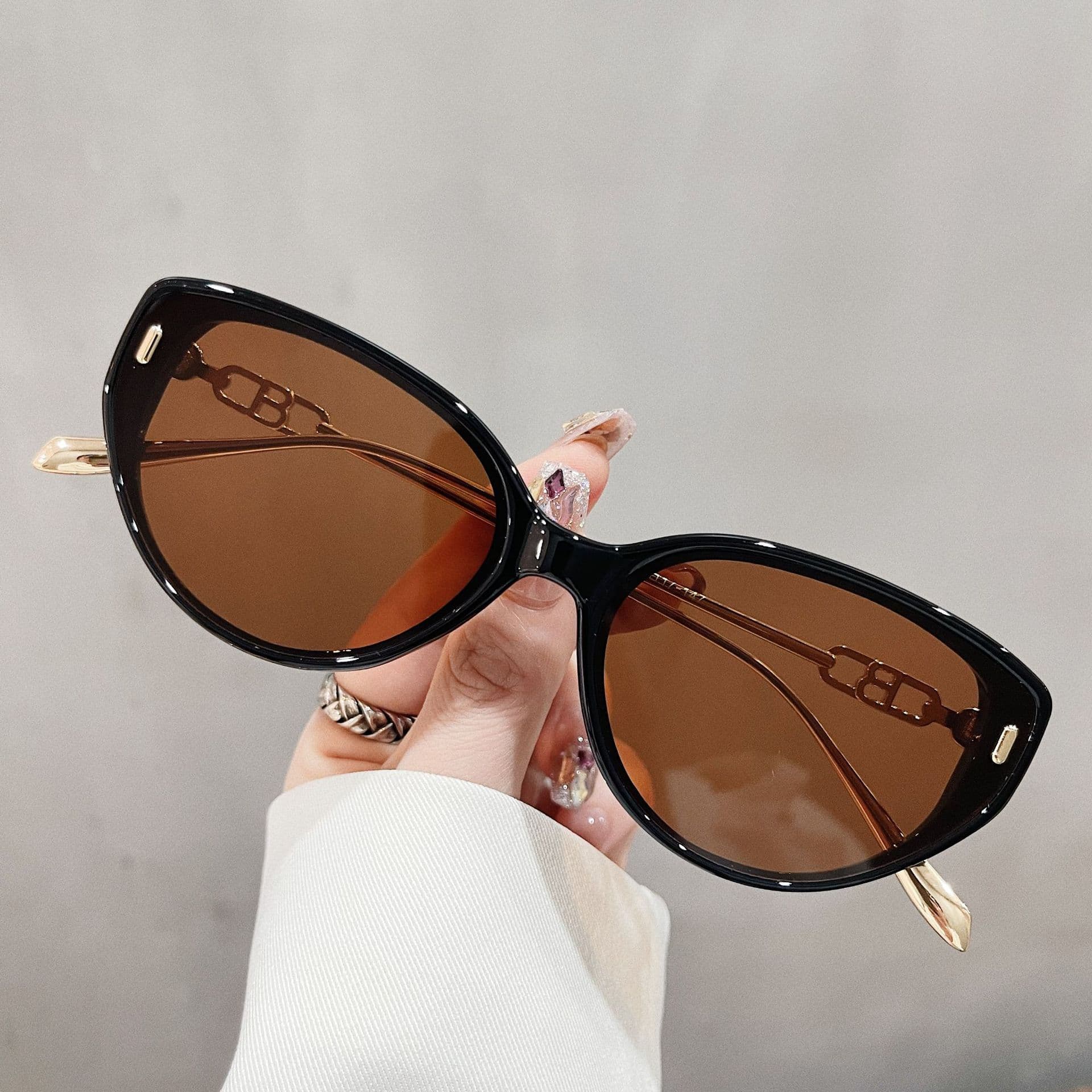 Cross-border new cat-eye sunglasses for women, brown, anti-UV, high-end sunglasses for driving, factory direct supply and wholesale 3