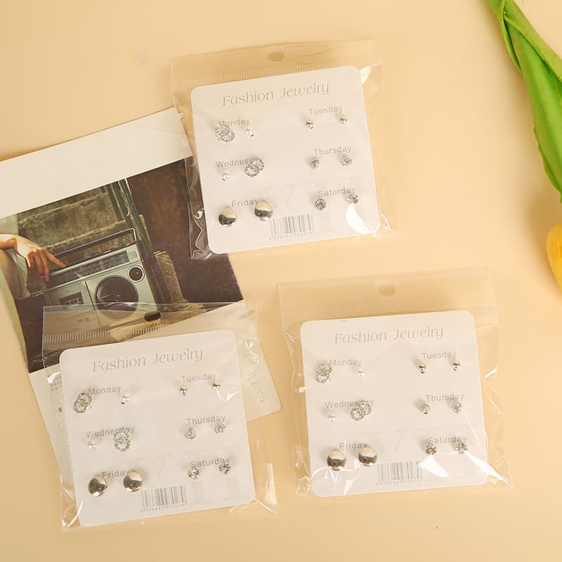 New six pairs of earrings, small, cute and sweet earrings for female students, Korean version, simple and fashionable earrings. 4